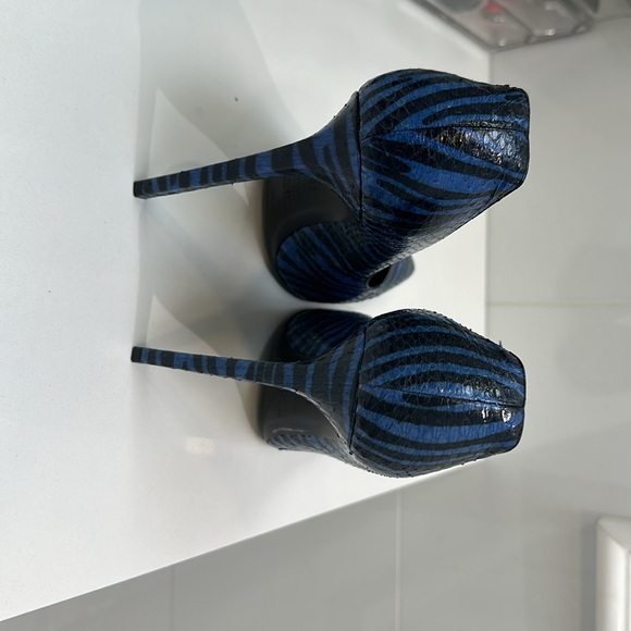 Saint Laurent zebra print pumps in blue and black size 39.5 worn once - Picture 3 of 4